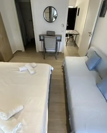 Sea View Apartment *