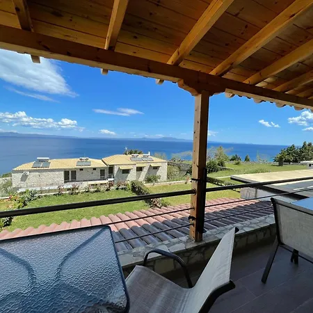 Sea View Apartment *