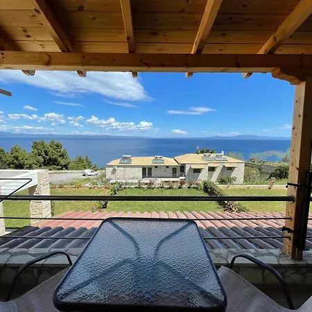 Sea View Apartment *